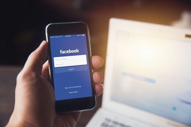 With(ウィズ) ③Facebook登録だから安全性◎!