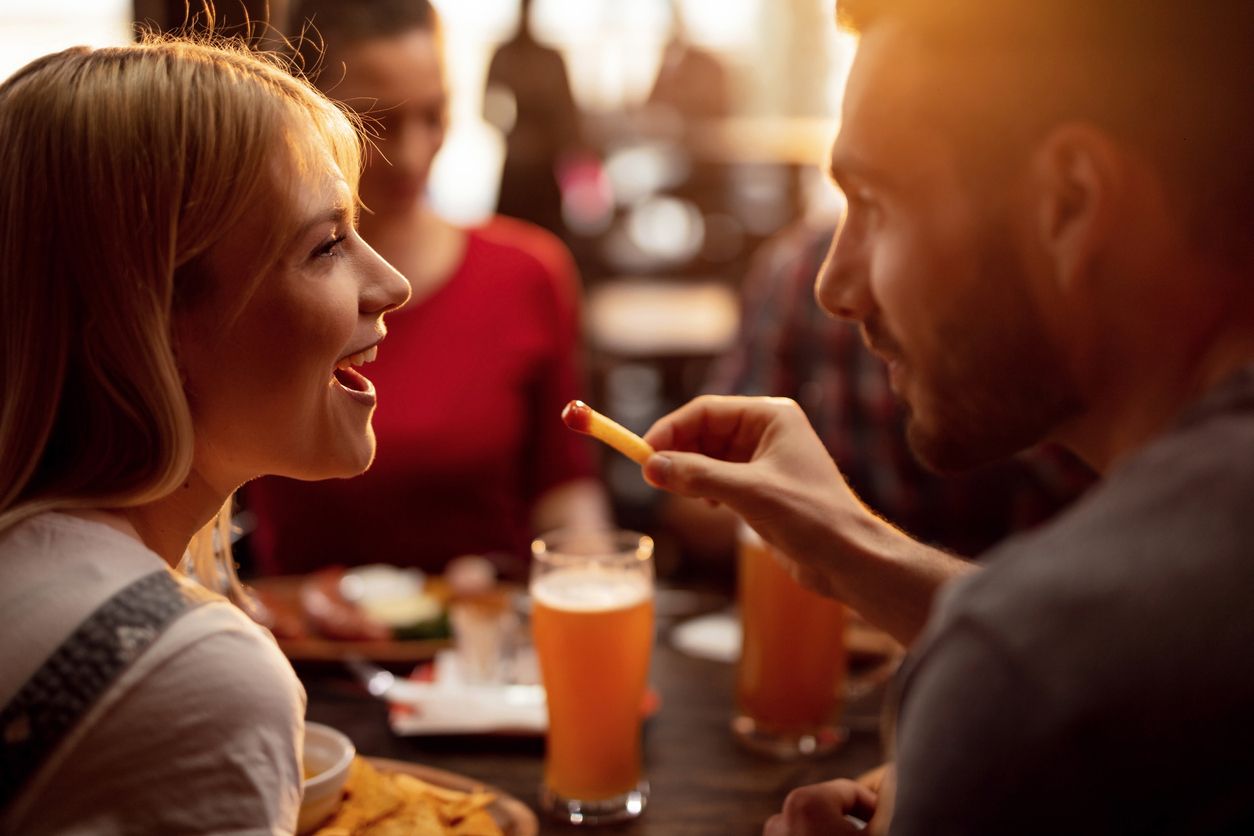 マッチングアプリ マッチングアプリで付き合った人はいるの?実際に出会えるのか マッチングアプリ マッチングアプリで付き合った人はいるの?実際に出会えるのか