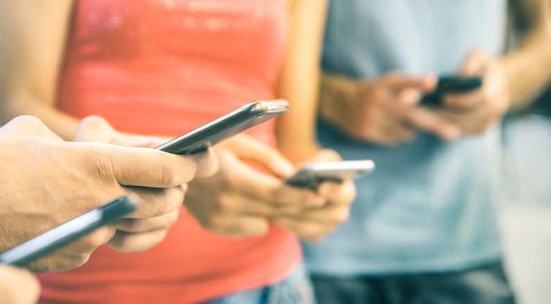 マッチングアプリ 今や婚活恋活系のサービスはほぼ全てネット経由 マッチングアプリ 今や婚活恋活系のサービスはほぼ全てネット経由