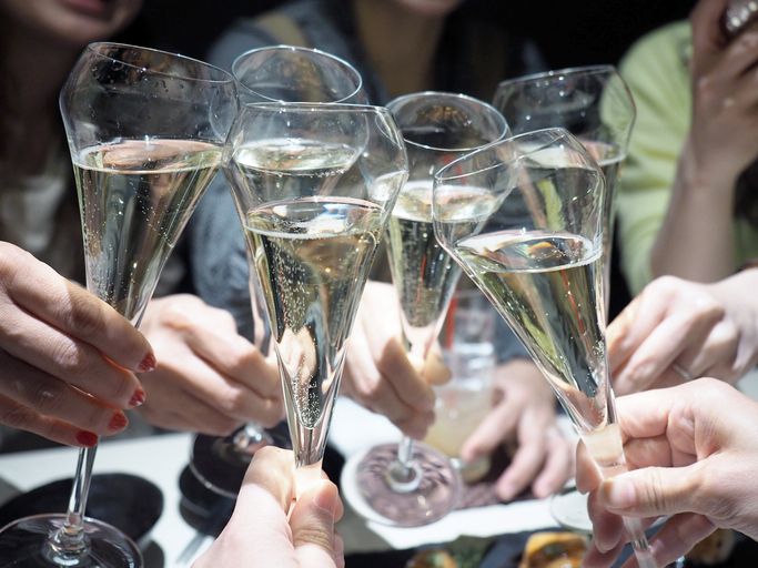 付き合う確率5 合コンに良い出会いはない 合コンよりおすすめの出会い方 出会いをサポートするマッチングアプリ 恋活 占いメディア シッテク