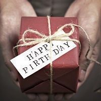 結婚相談所で交際中に誕生日を祝うときの注意点とは?相手に好印象を与えるコツ 結婚相談所で交際中に誕生日を祝うときの注意点とは?相手に好印象を与えるコツ
