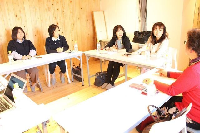 仲人型結婚相談所 仲介型結婚相談所の先生たちと座談会を開催! 仲人型結婚相談所 仲介型結婚相談所の先生たちと座談会を開催!