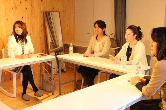 仲人型結婚相談所 仲介型結婚相談所の先生たちと座談会を開催! 仲人型結婚相談所 仲介型結婚相談所の先生たちと座談会を開催!